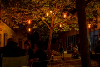 Prisco-Höfe Licht Hängelampen Leuchten Innenhof 