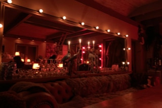 Spiegel Sofa Lichterkette Laube